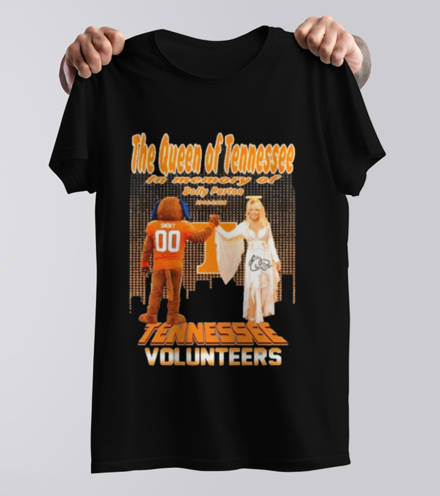 The Queen Of Tennessee In Memory Of Dolly Parton Smoky Tennessee Volunteers 1946 2026 T-Shirt