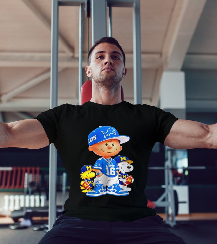 Charlie Brown Snoopy Woodstock Detroit Lions Michigan Wolverines Football Fan 16 T-Shirt