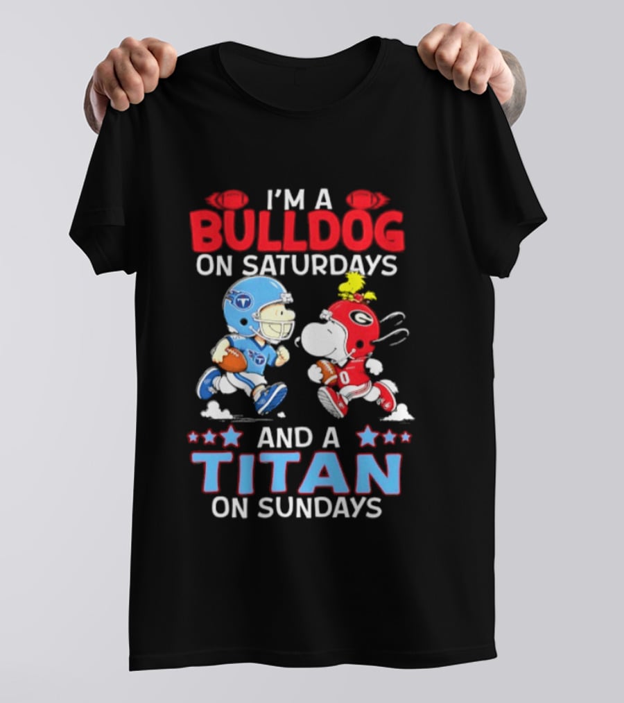 I'm A Bulldog On Saturdays And A Titan On Sundays Football Peanuts Characters T-Shirt