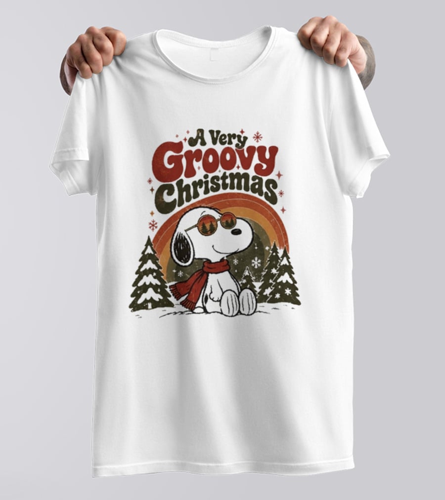 Snoopy A Very Groovy Christmas Retro Holiday Peanuts T-Shirt