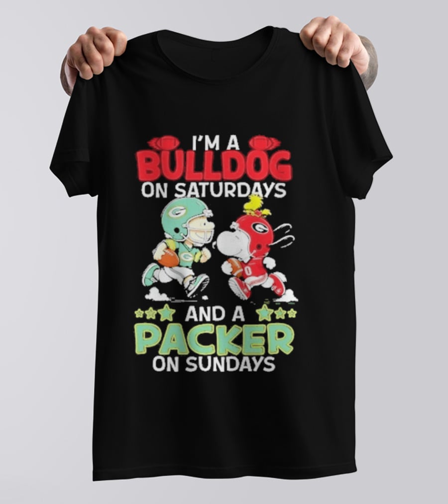I'm A Bulldog On Saturdays And A Packer On Sundays Football Peanuts T-Shirt