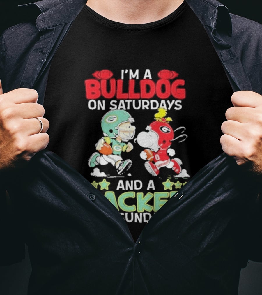 I'm A Bulldog On Saturdays And A Packer On Sundays Football Peanuts T-Shirt