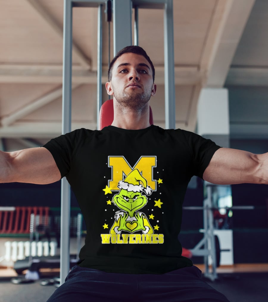 Michigan Wolverines Grinch Love Hands Christmas Football 2026 T-Shirt