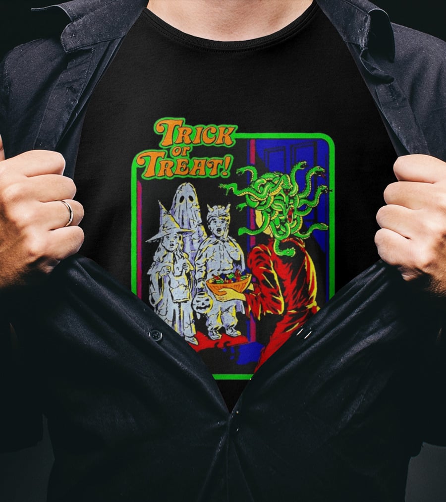Trick Or Treat Medusa Halloween Retro Comic T-Shirt