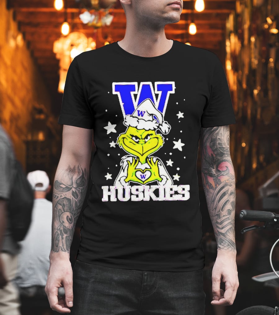 Washington Huskies Grinch Santa Hat Christmas Heart Hands W Monogram T-Shirt