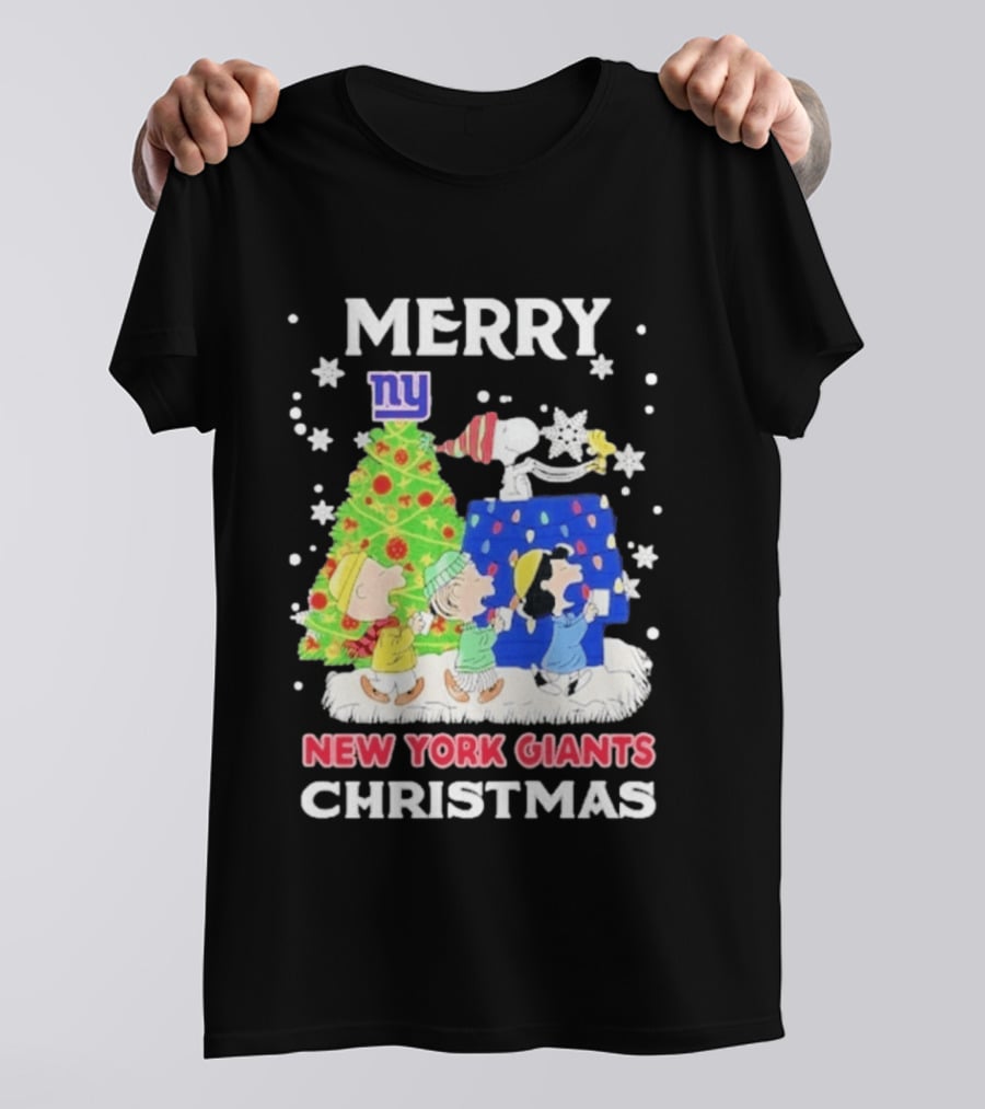 New York Giants Peanuts Merry Christmas 2026 Snoopy Woodstock Charlie Brown T-Shirt
