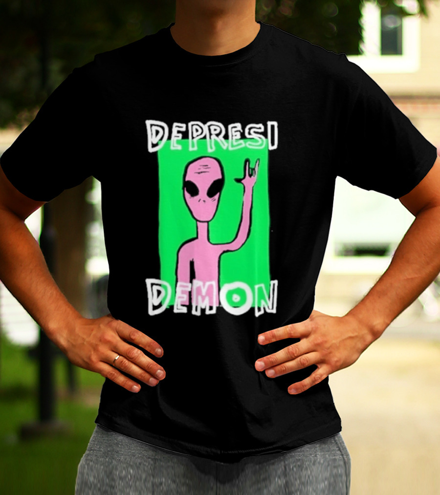Depresi Demon Pink Alien Rock On Meme T-Shirt