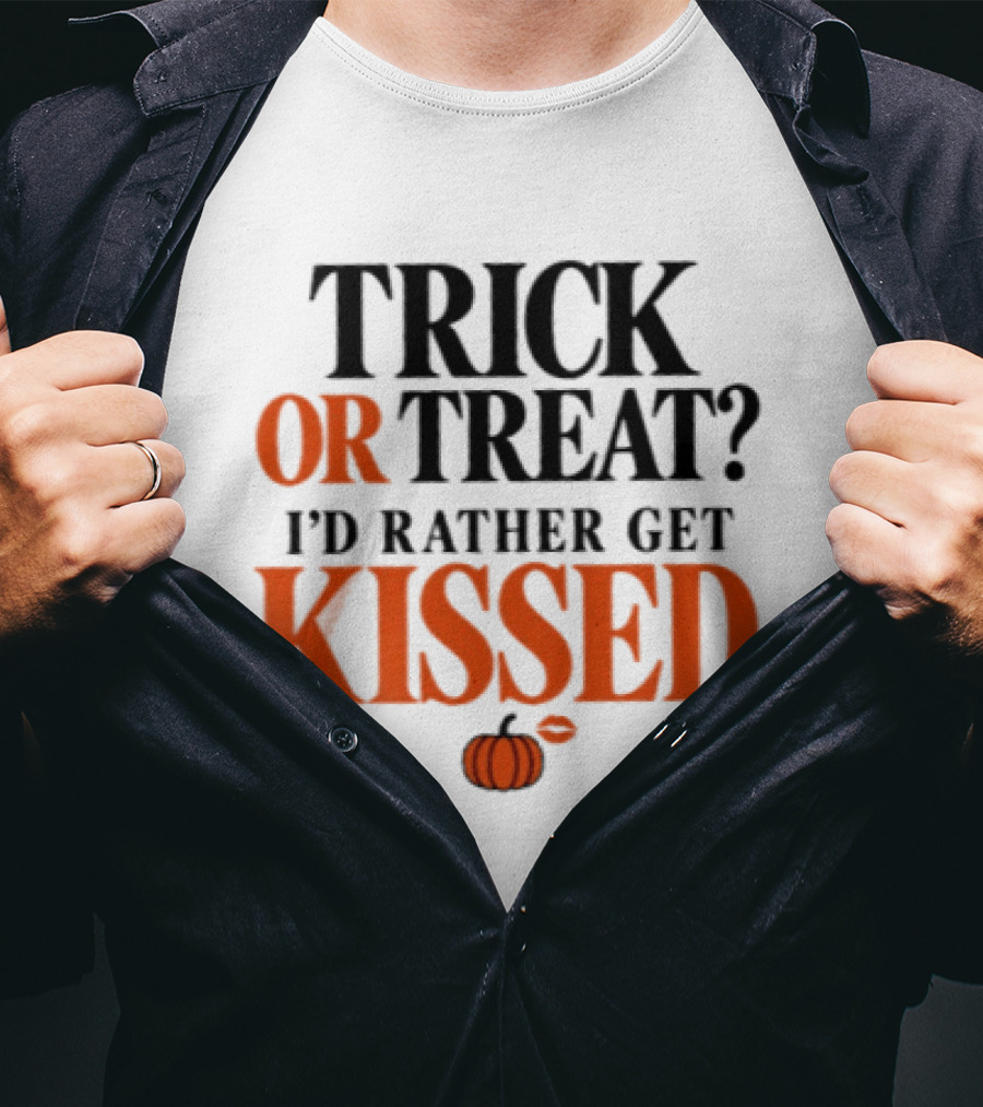 Trick Or Treat I'd Rather Get Kissed Halloween Pumpkin T-Shirt
