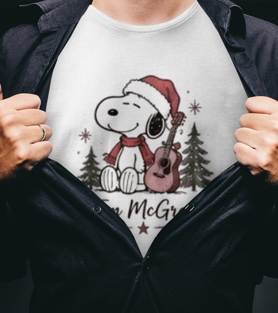 Tim McGraw Snoopy Christmas Guitar Santa Hat T-Shirt