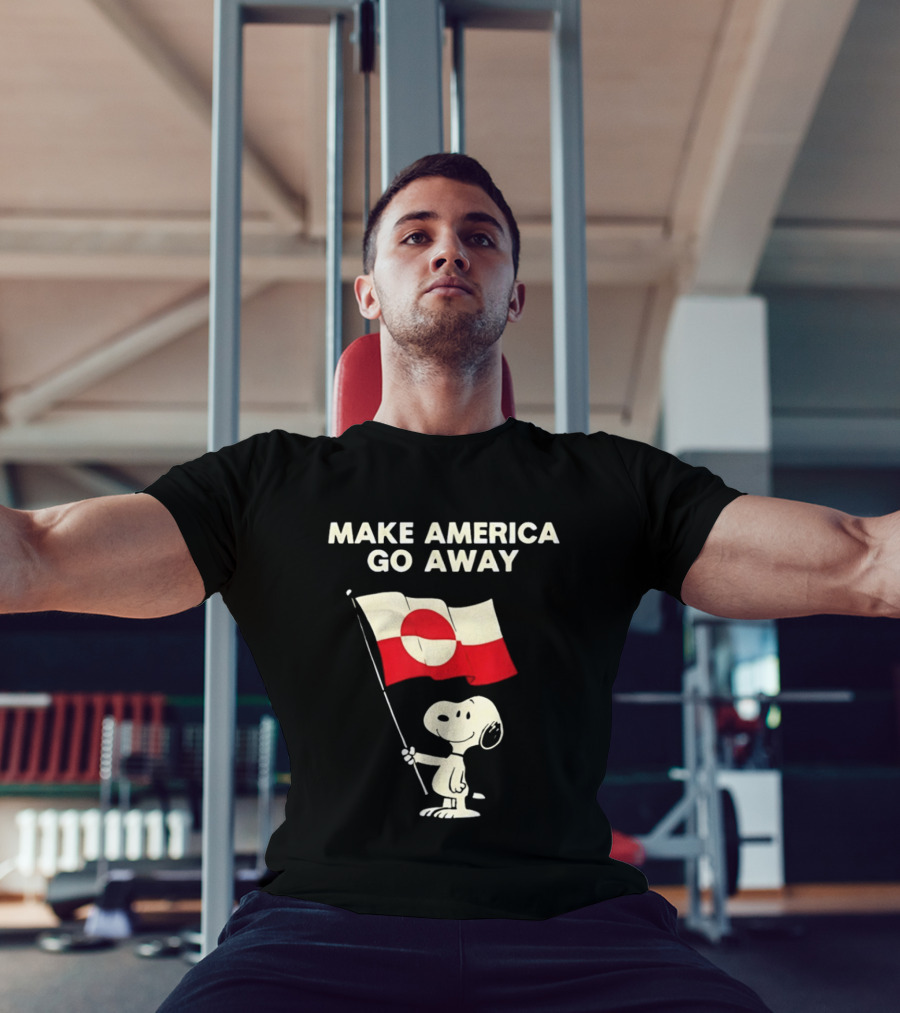 Snoopy Holding Greenland Flag Make America Go Away T-Shirt