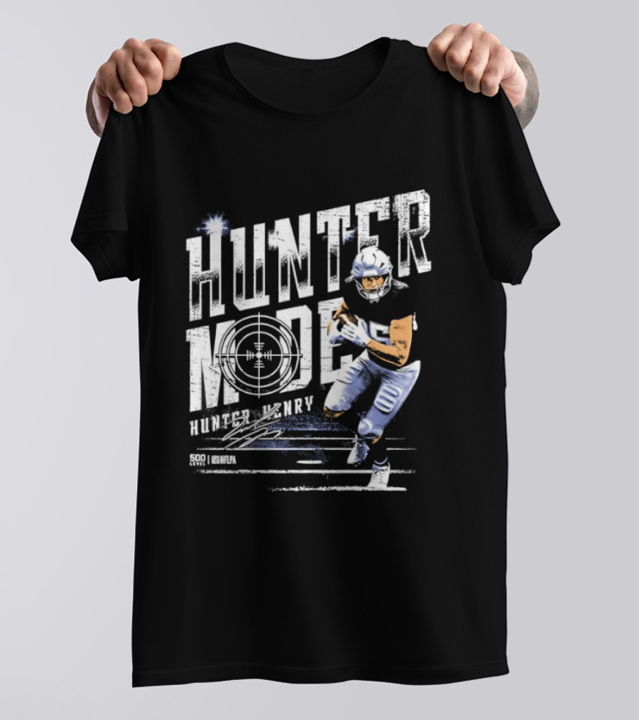 Hunter Henry Hunter Mode New England Patriots Target Accuracy Football T-Shirt