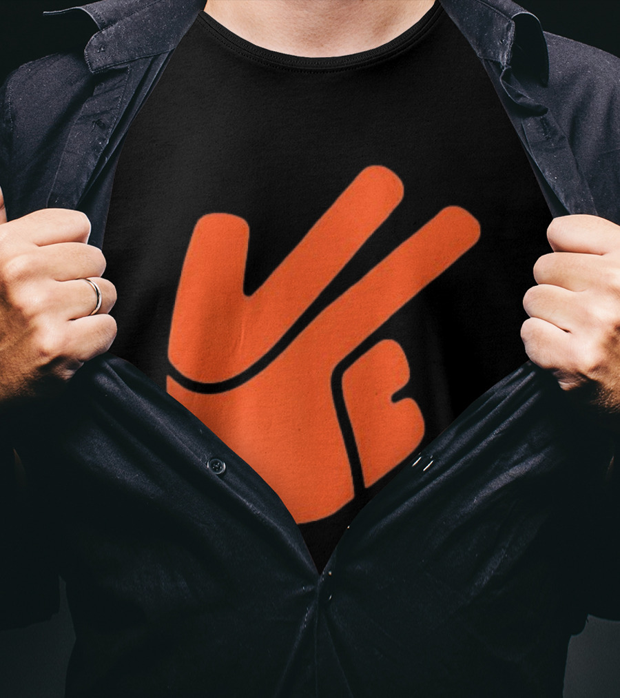 New York Knicks Three Hand Gesture NBA Team Sports Fan T-Shirt