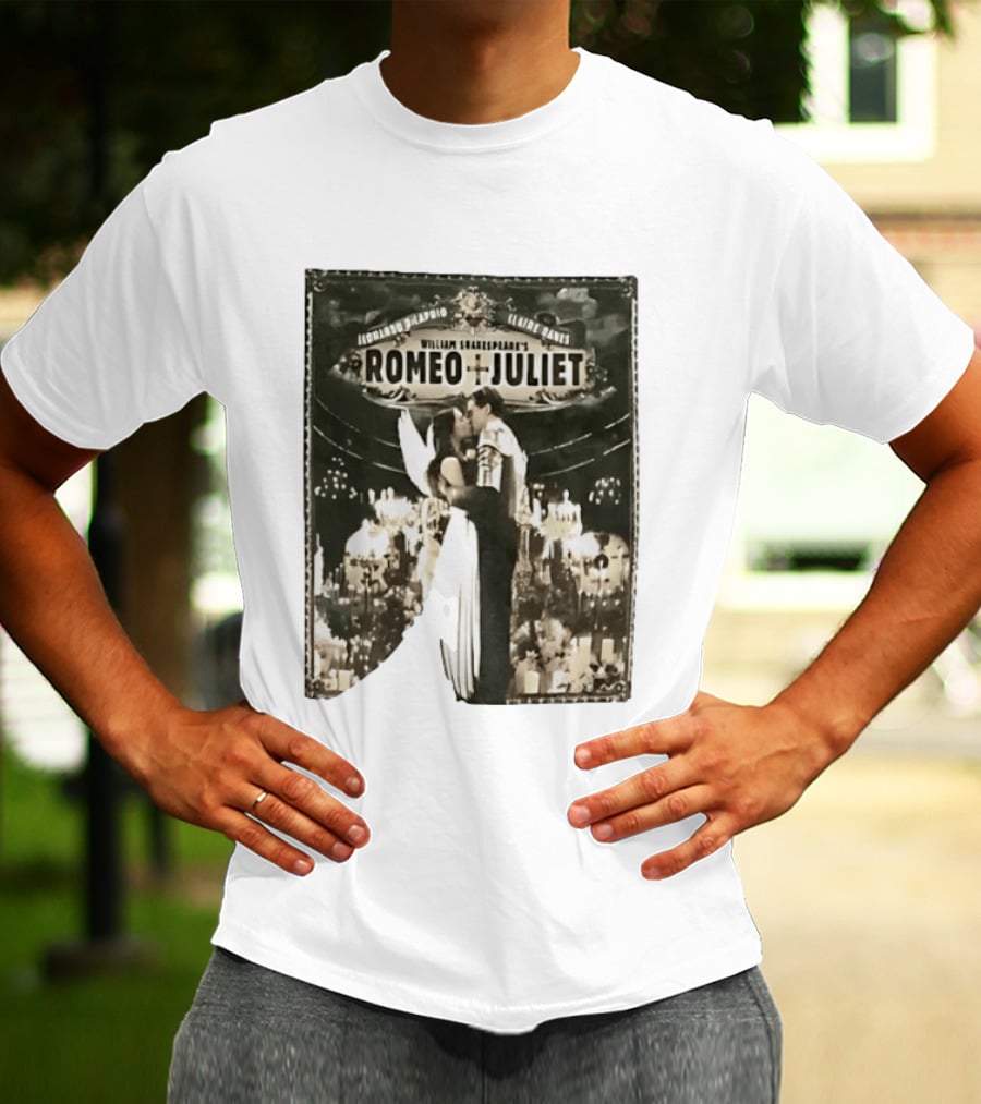 William Shakespeare's Romeo And Juliet Leonardo Claire Iconic Romantic Scene T-Shirt