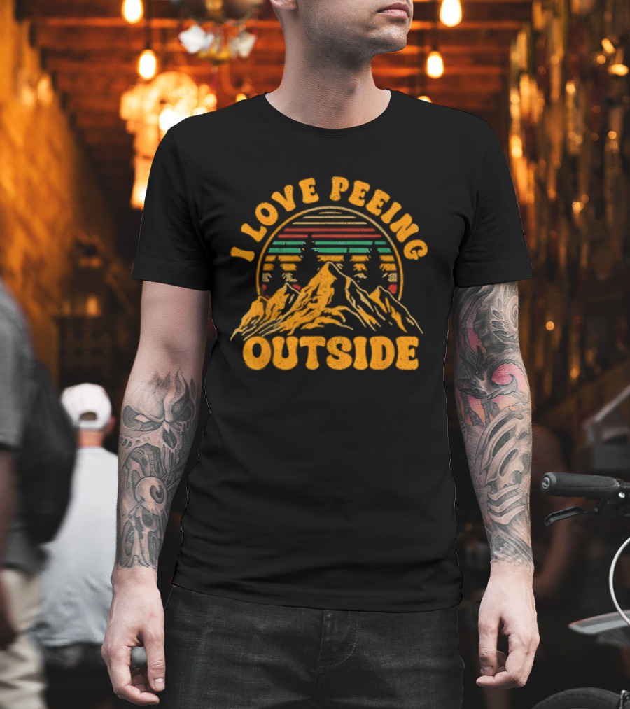 I Love Peeing Outside Retro Mountain Camping Adventure T-Shirt