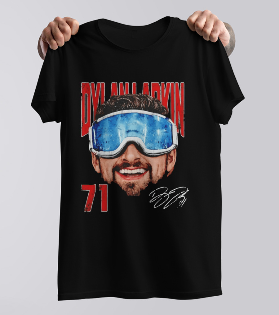 Dylan Larkin 71 Detroit Red Wings Goggles Big Head T-Shirt