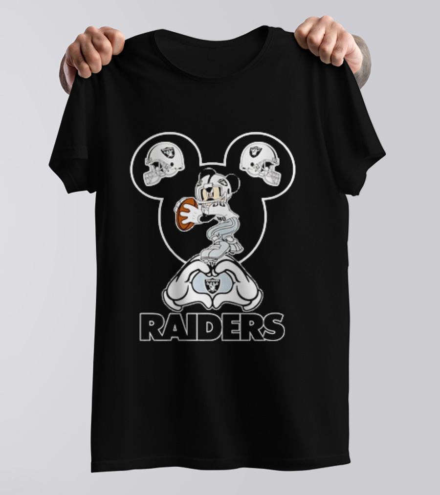 Las Vegas Raiders Mickey Mouse Football Heart Hands Helmet T-Shirt