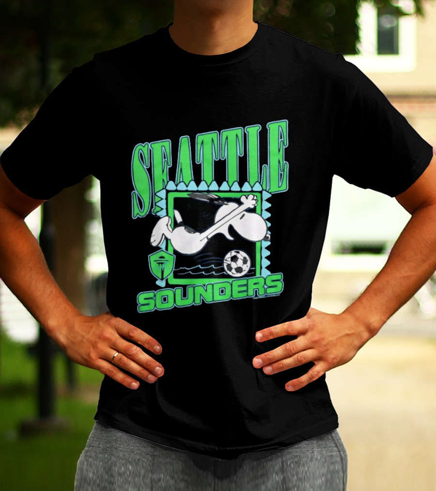 Peanuts Snoopy Seattle Sounders Soccer Collaboration T-Shirt