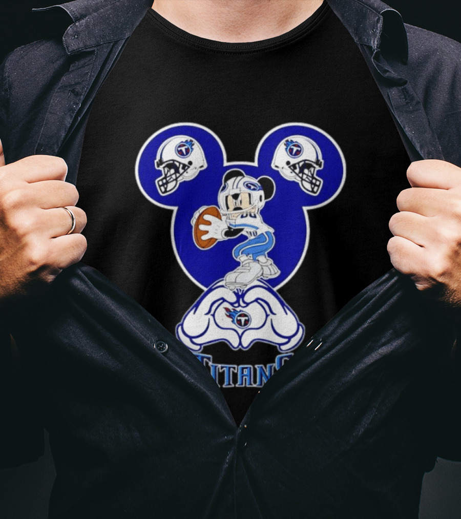 Tennessee Titans Mickey Mouse Football Heart Hands T-Shirt