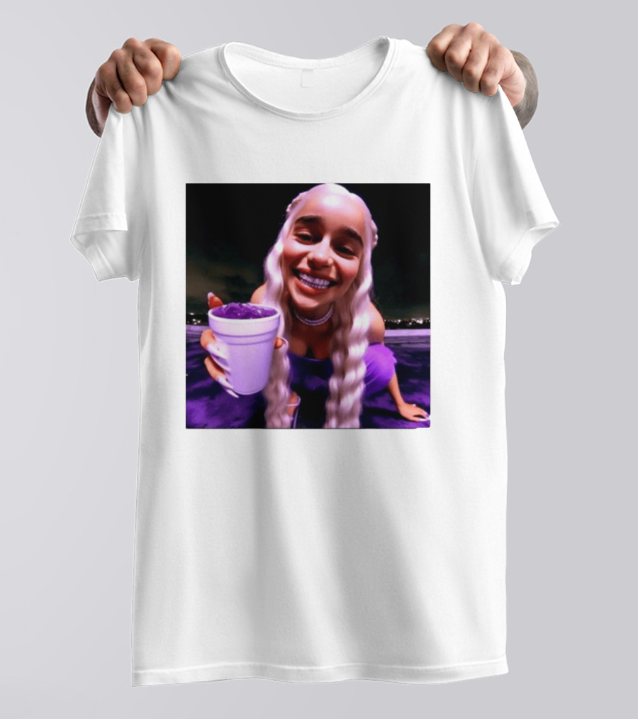Emilia Clarke Purple Cup Queen Of Dragons Vibrant Smile T-Shirt
