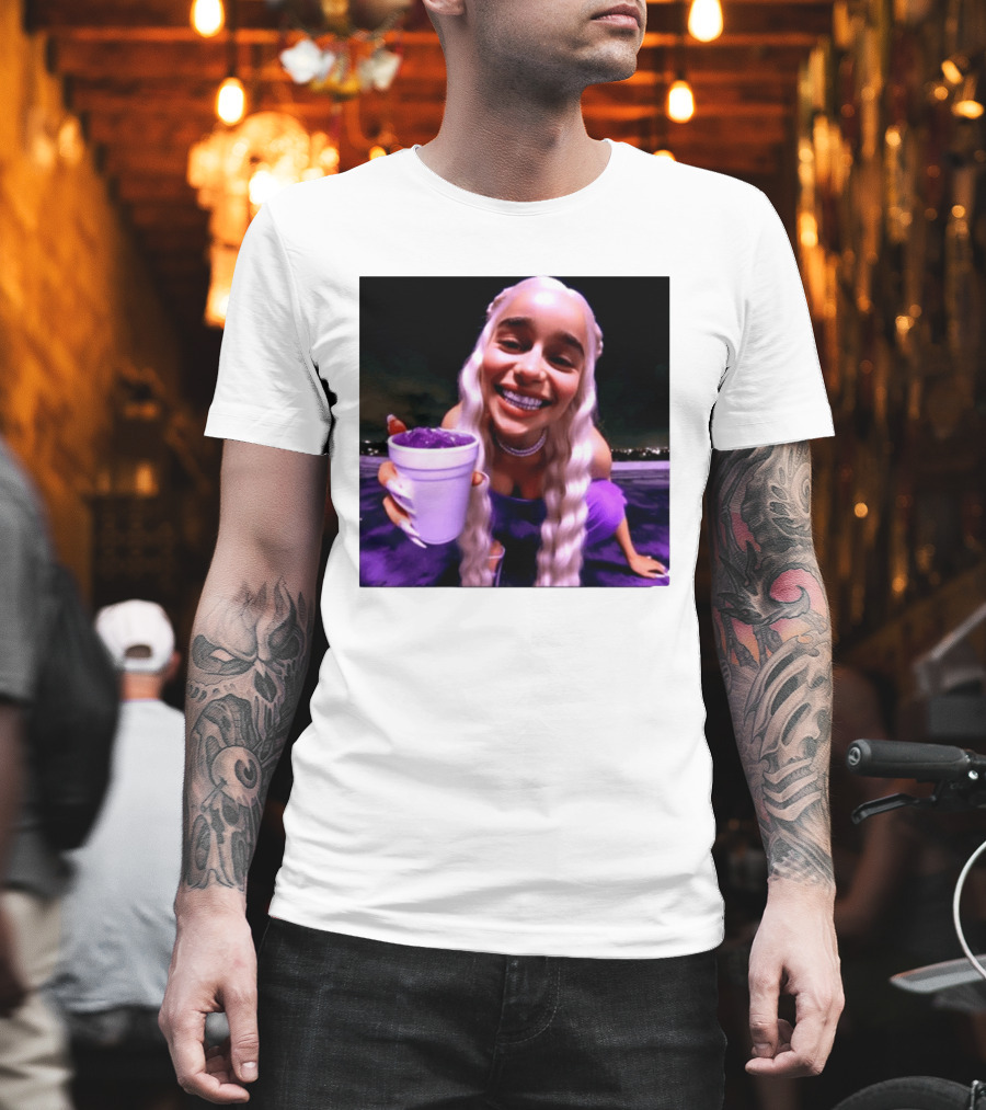 Emilia Clarke Purple Cup Queen Of Dragons Vibrant Smile T-Shirt