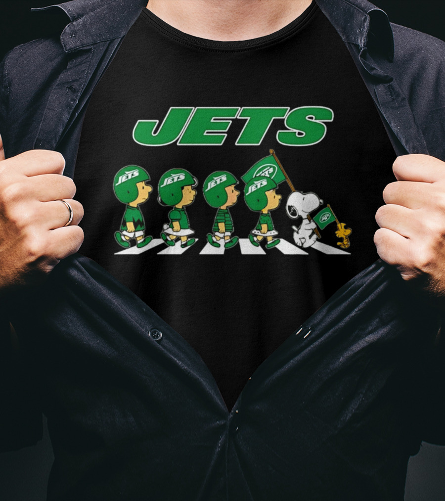 Peanuts New York Jets Snoopy Woodstock Football Abbey Road Parade T-Shirt