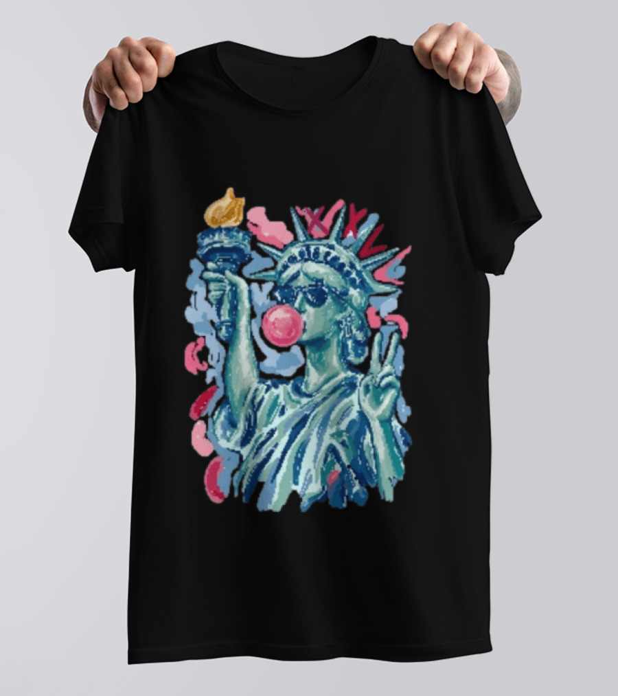 Statue Of Liberty With Bubble Gum And Peace Sign For 4th Of July T-Shirt