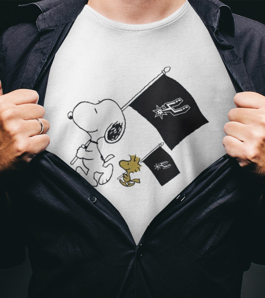 Snoopy Woodstock San Antonio Spurs Flags Peanuts NBA Fan T-Shirt