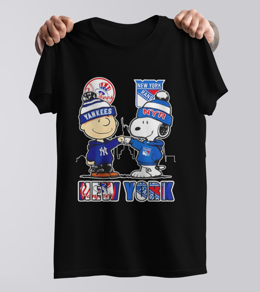 New York Yankees Vs Rangers Charlie Brown Snoopy Fan Gear T-Shirt
