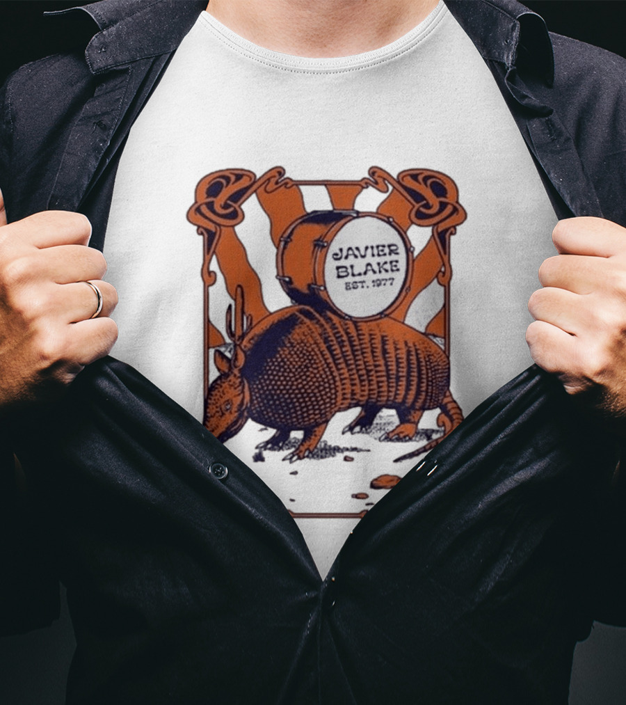Javier Blake Est 1977 Armadillo Drum Retro Celtic Frame T-Shirt