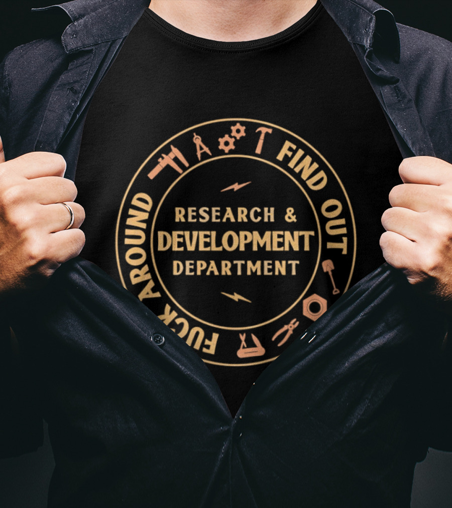 Chris Boden FAFO Research And Development Department Circular T-Shirt