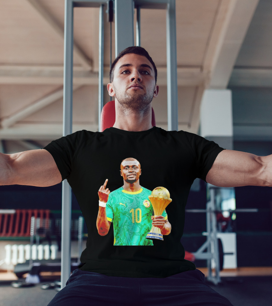 Sadio Mane Number 10 Senegal Jersey Holding Trophy Middle Finger T-Shirt
