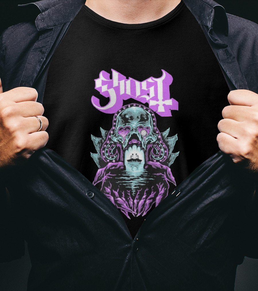 Ghost Tunnel Love Skull With Purple Heart Eyes And Ship T-Shirt