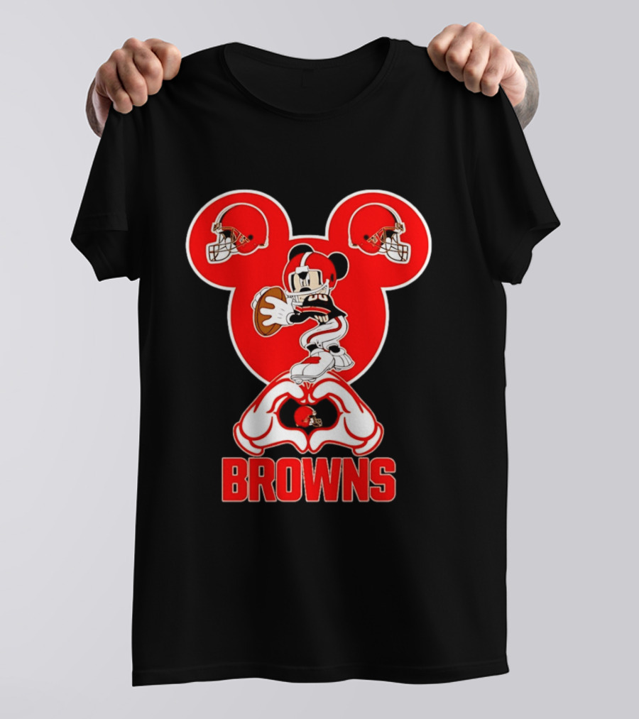 Cleveland Browns Mickey Mouse Football Quarterback Love T-Shirt