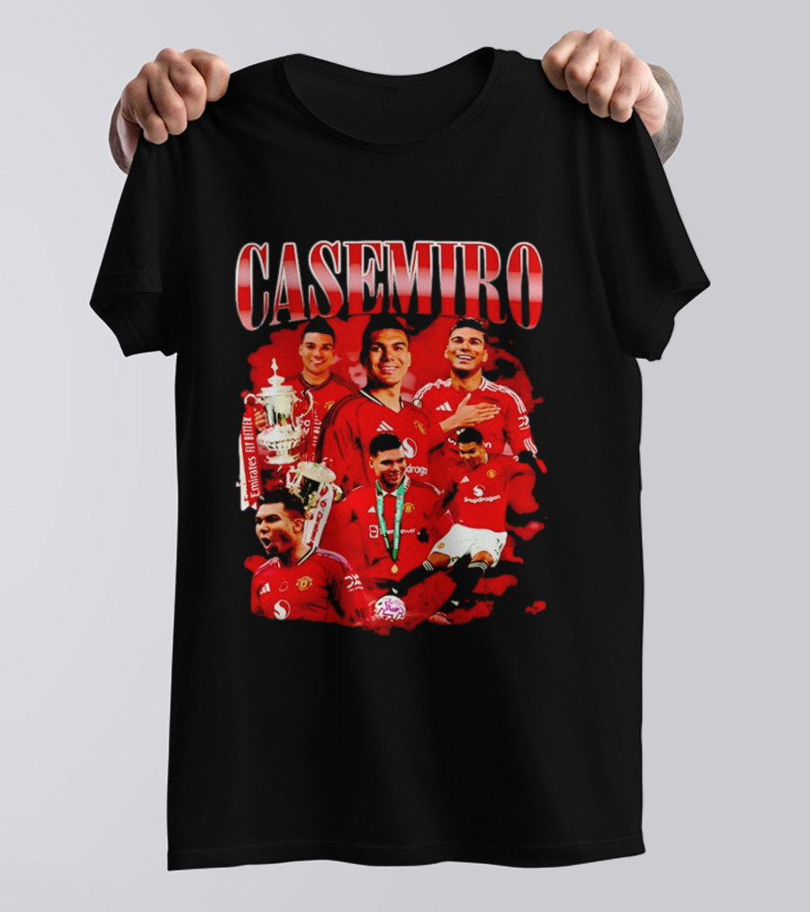 Casemiro Manchester United Trophy Celebrations Retro Football T-Shirt