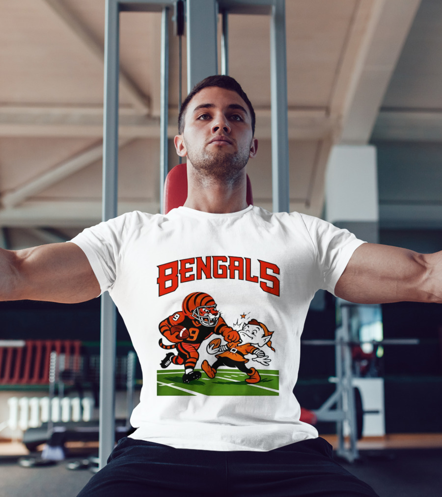 Bengals Tiger Player Tackling Browns Elf Cleveland Rivalry T-Shirt