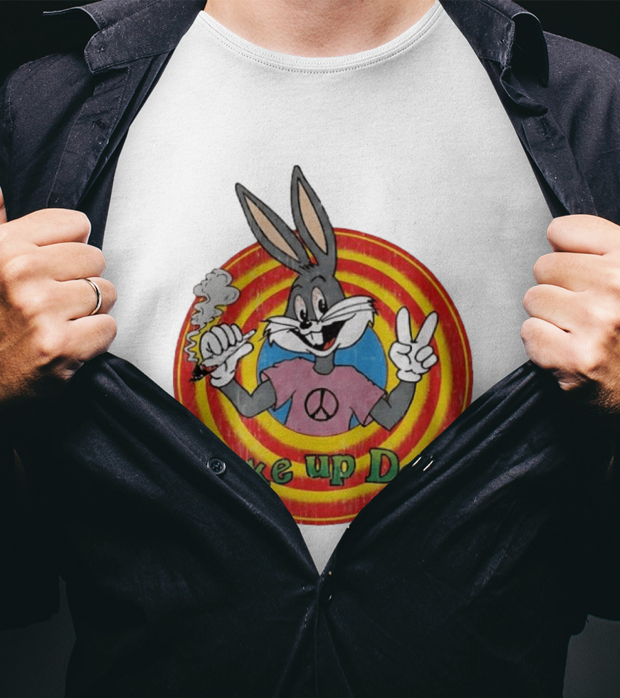 Bugs Bunny Looney Tunes Toke Up Doc Peace Sign Smoking Retro Groovy T-Shirt