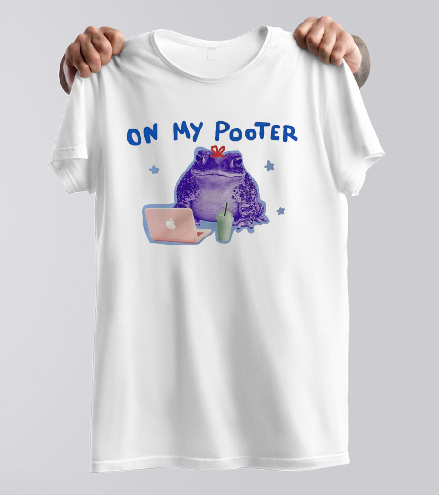 On My Pooter Frog Laptop Smoothie T-Shirt