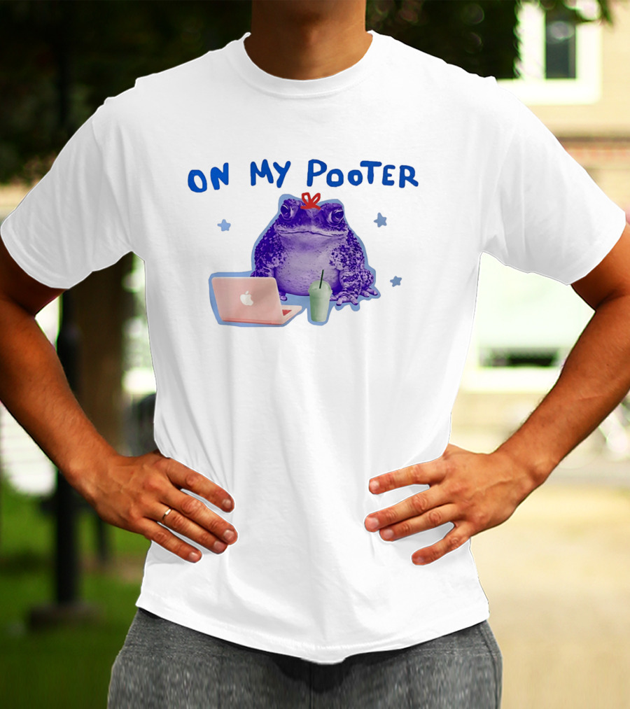On My Pooter Frog Laptop Smoothie T-Shirt