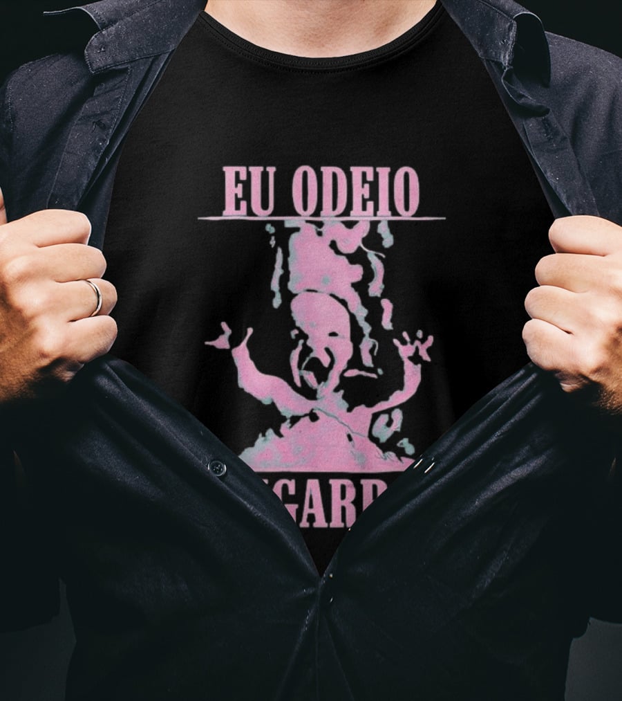 Eu Odeio Cigarro Anti Smoking Pink Smoke Face T-Shirt