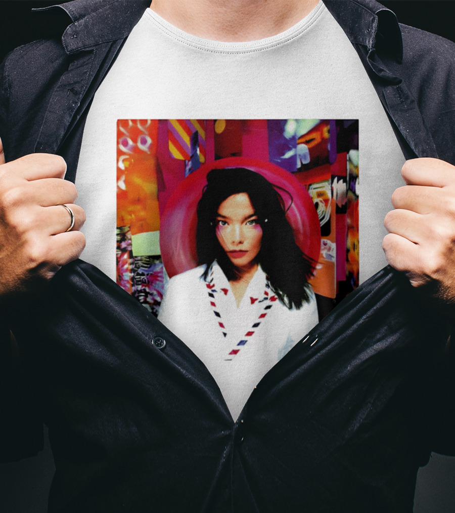 Anne Hathaway Björk And T-Shirt