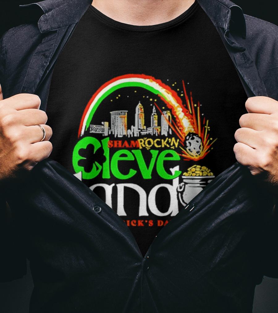 St Patrick's Day 2026 Shamrock'n Cleveland Land Skyline And Pot Of Gold T-Shirt