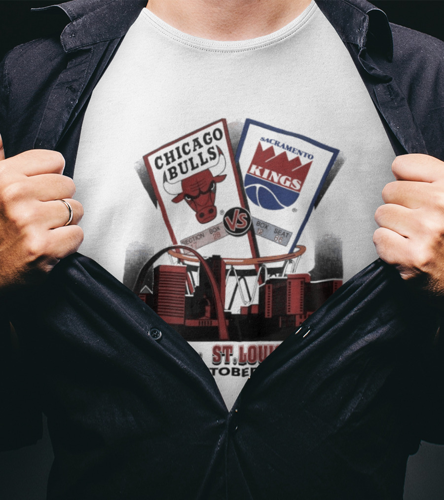 Chicago Bulls Vs Sacramento Kings St Louis St Louis Arena Friday October 22 1993 T-Shirt