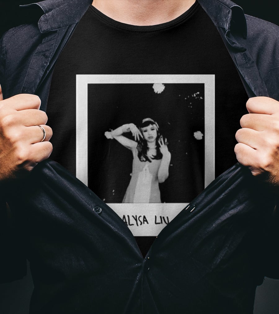 Laufey Alysa Liu 2026 Vintage Monochrome Photography T-Shirt