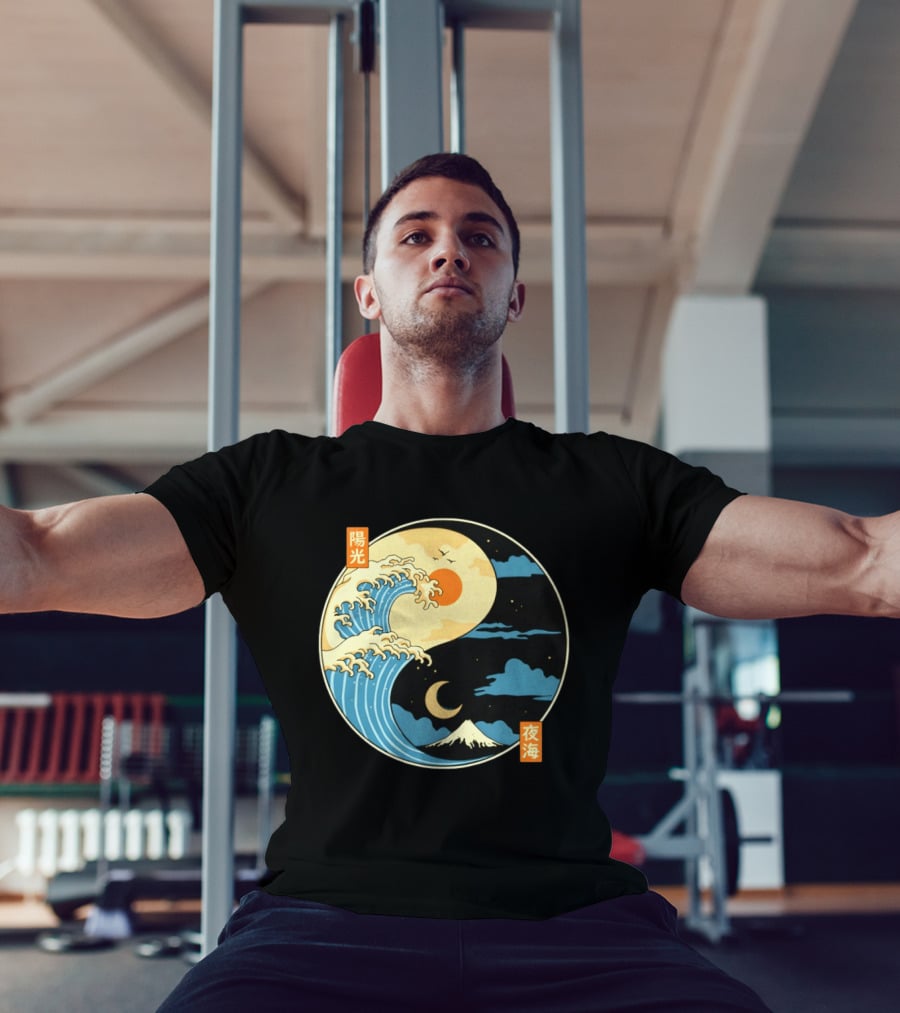 The Great Wave Off Kanagawa And Mount Fuji Yin Yang Sun And Moon Balance T-Shirt