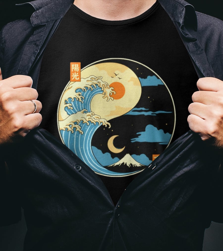 The Great Wave Off Kanagawa And Mount Fuji Yin Yang Sun And Moon Balance T-Shirt