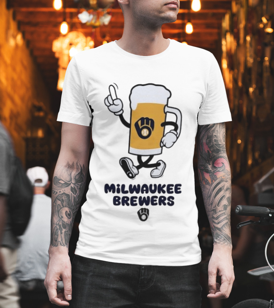 Milwaukee Brewers Beer Mascot Running Cartoon T-Shirt