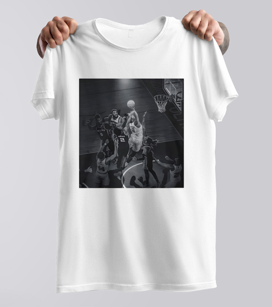 Jalen Brunson Karl Anthony Towns New York Knicks Vs San Antonio Spurs NBA Basketball Action T-Shirt