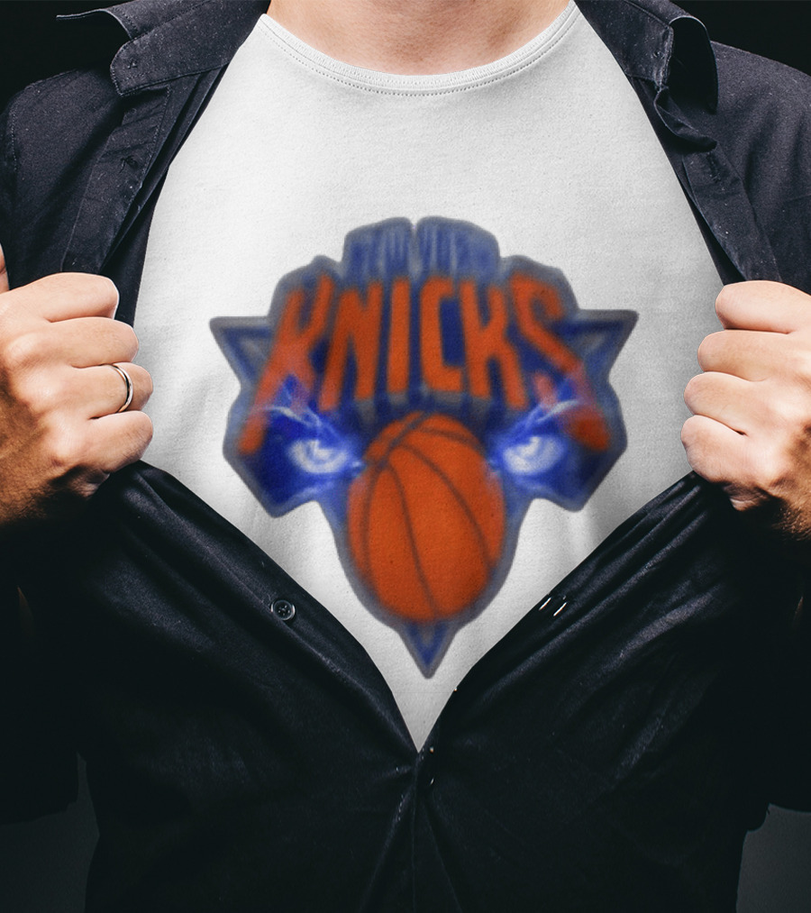 Blurry New York Knicks Basketball With Eye Motif T-Shirt