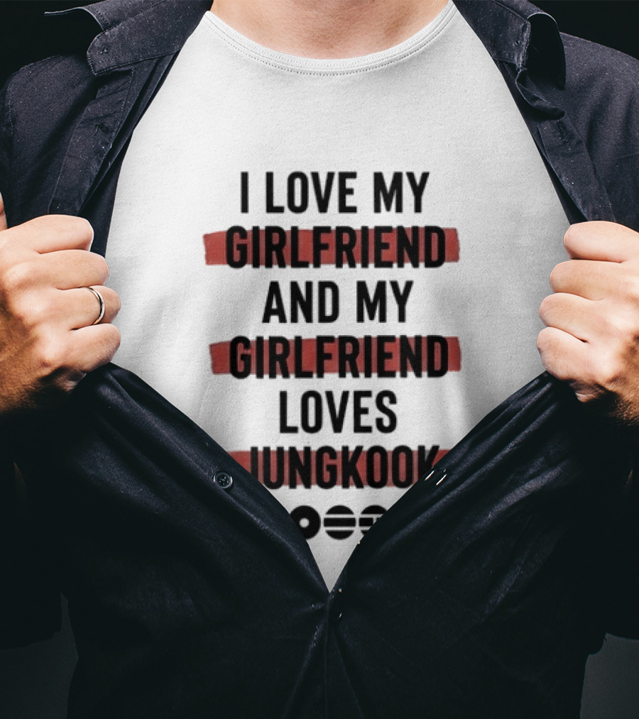 I Love My Girlfriend And My Girlfriend Loves Jungkook Circles T-Shirt