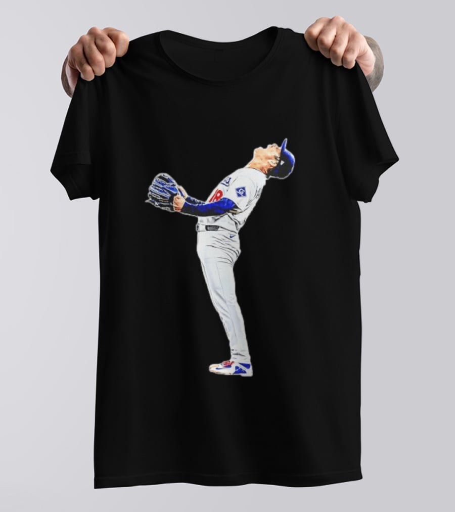 Yamamoto Yoshinobu Los Angeles Dodgers Baseball Player Celebration Pose T-Shirt